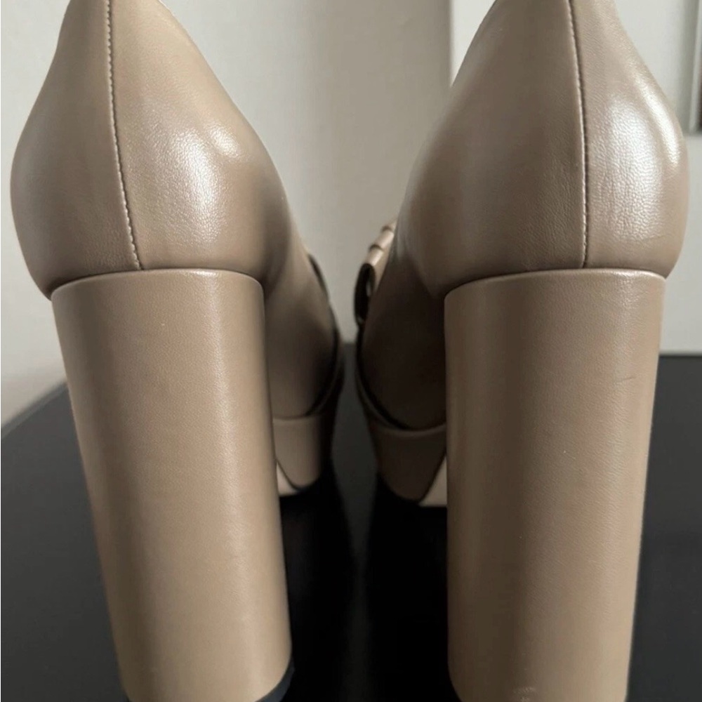 Gucci Tan Leather Women's Platform Heels - Picture 5 of 6